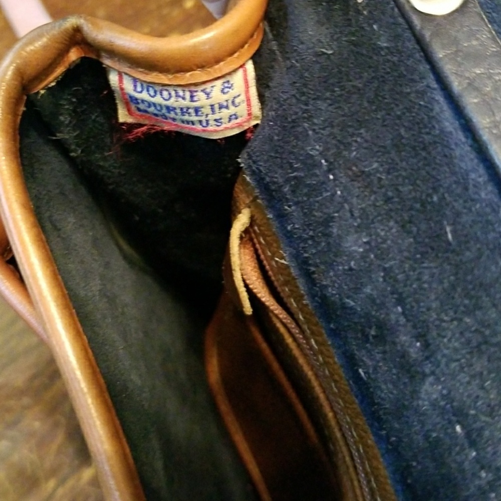 Dooney Shoulder/Crossbody Adjustable - image 3